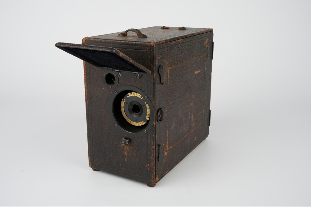 Cine-Kodak Model A, the worlds first 16mm movie camera — Kino Cameras